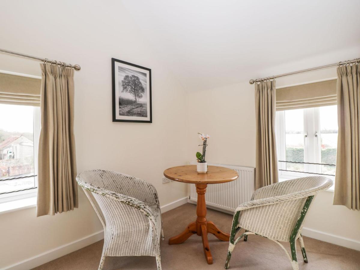 Stables Cottage Melksham Luaran gambar