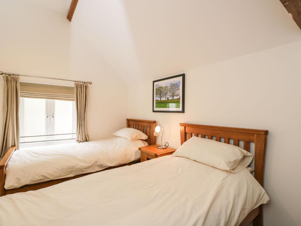 Stables Cottage Melksham Luaran gambar