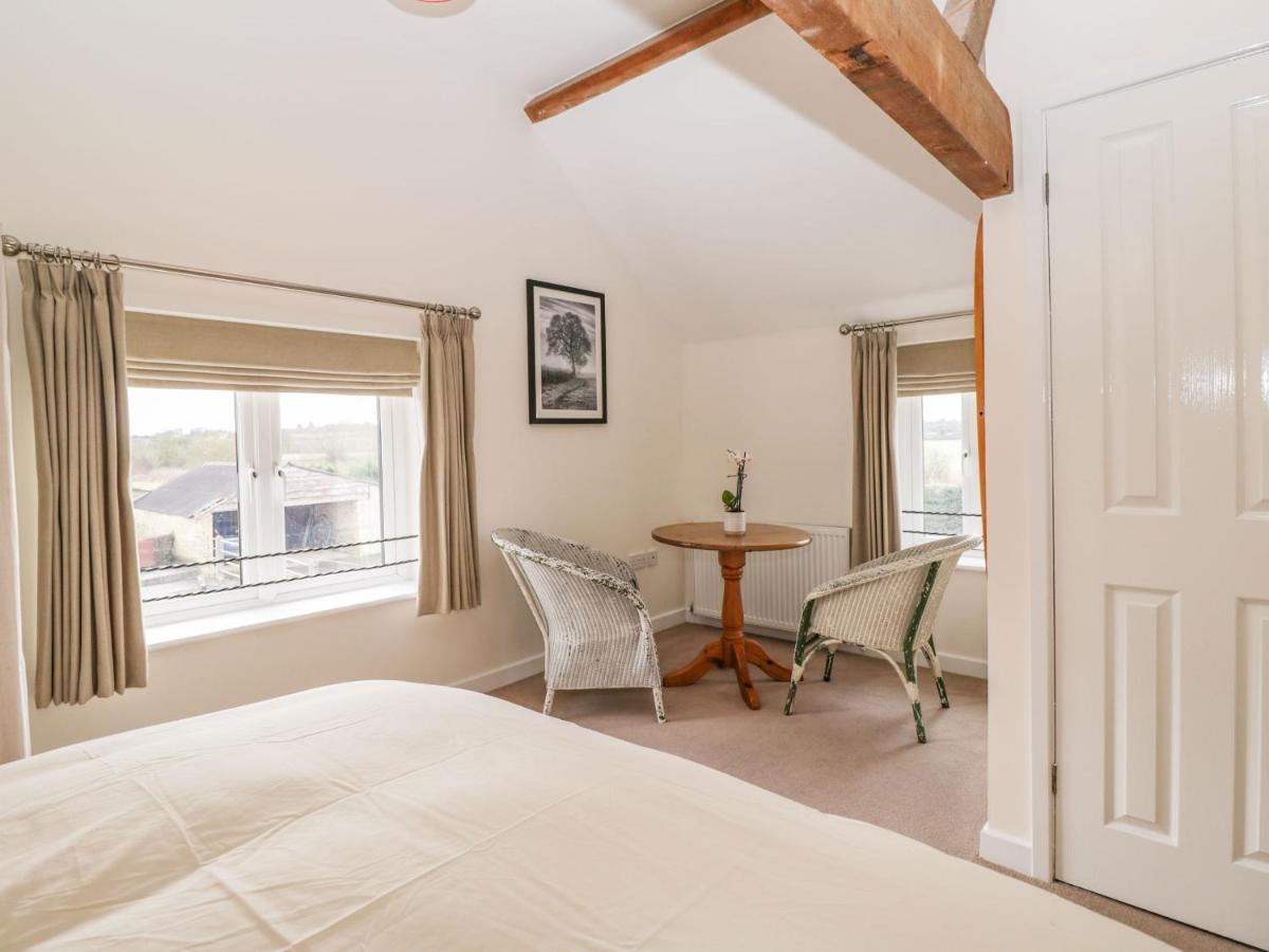 Stables Cottage Melksham Luaran gambar