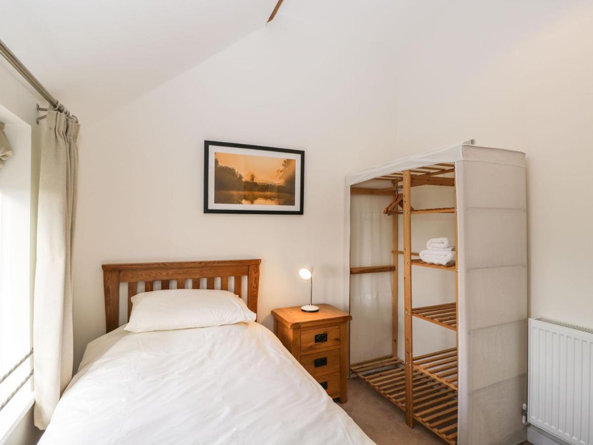 Stables Cottage Melksham Luaran gambar